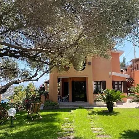 Holiday home Belvedere Federicarla Torre Delle Stelle